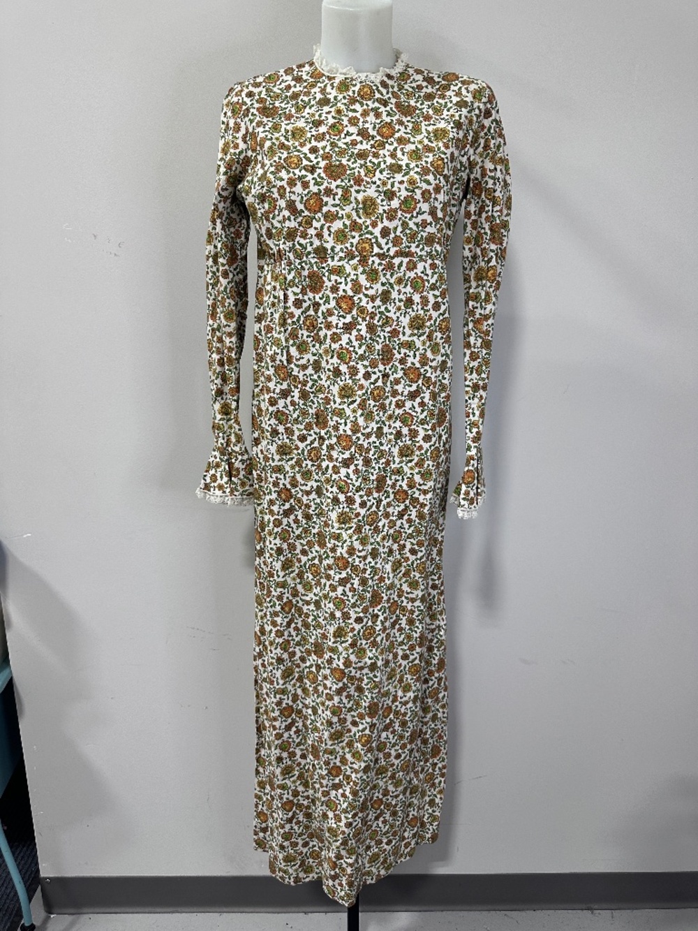 VINTAGE 1960s long sleeve dress